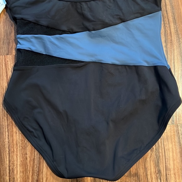 Contours Coco Reef Level Colorblock Bra Sized Underwire One Piece - Picture 9 of 16